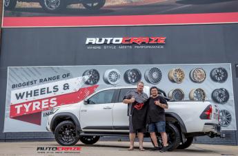 TOYOTA HILUX N80 4WD VAPOR MATTE BLACK